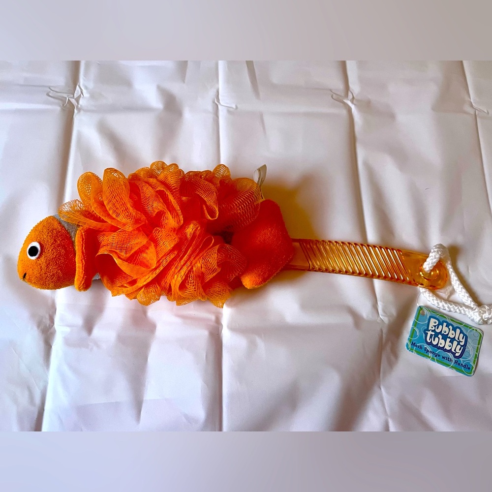 NEMO MESH SPONGE WITH HANDLE by BUBBLY TUBBLY